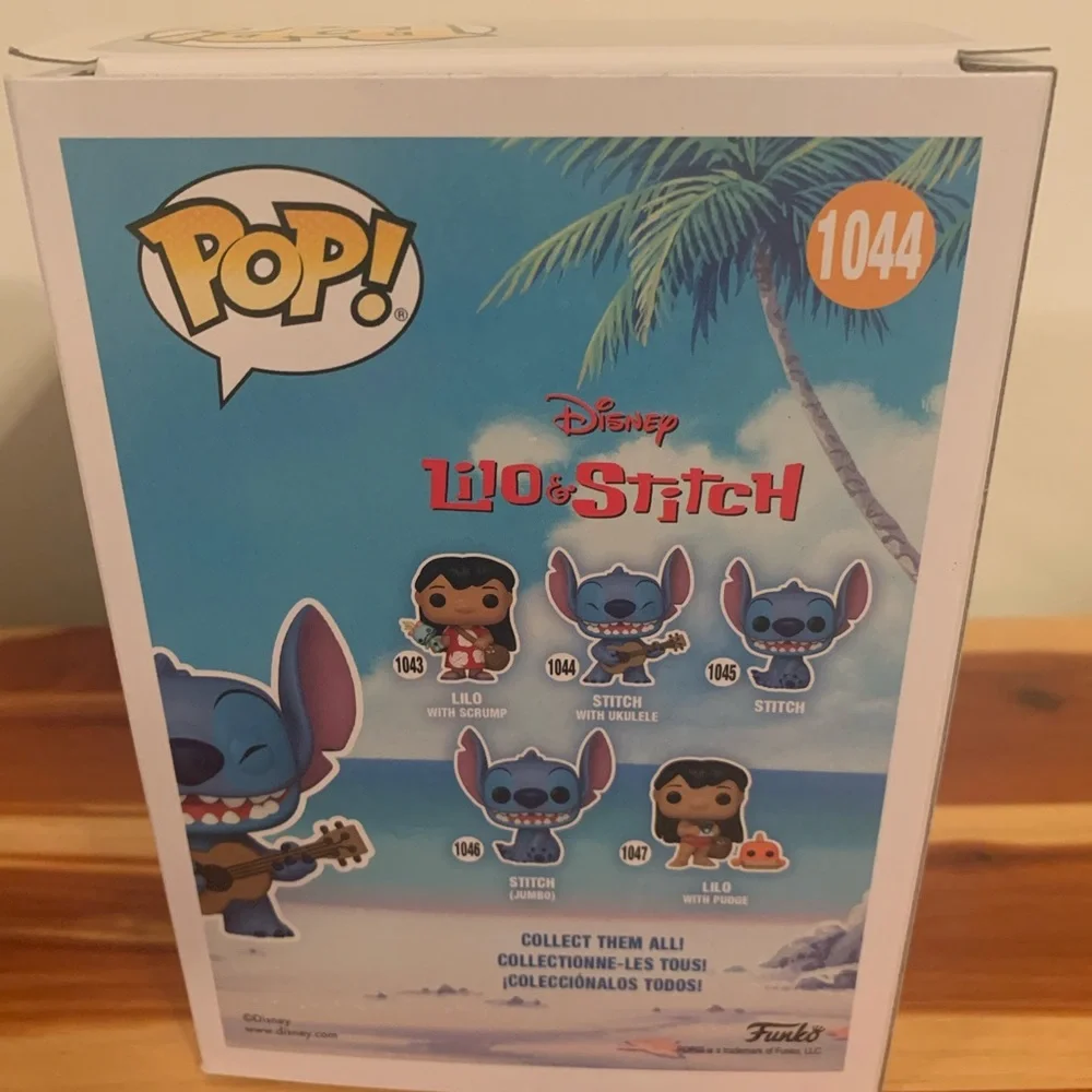 Funko Stitch with Ukulele Diamond Entertainment Earth Exclusive - Picture 3 of 6